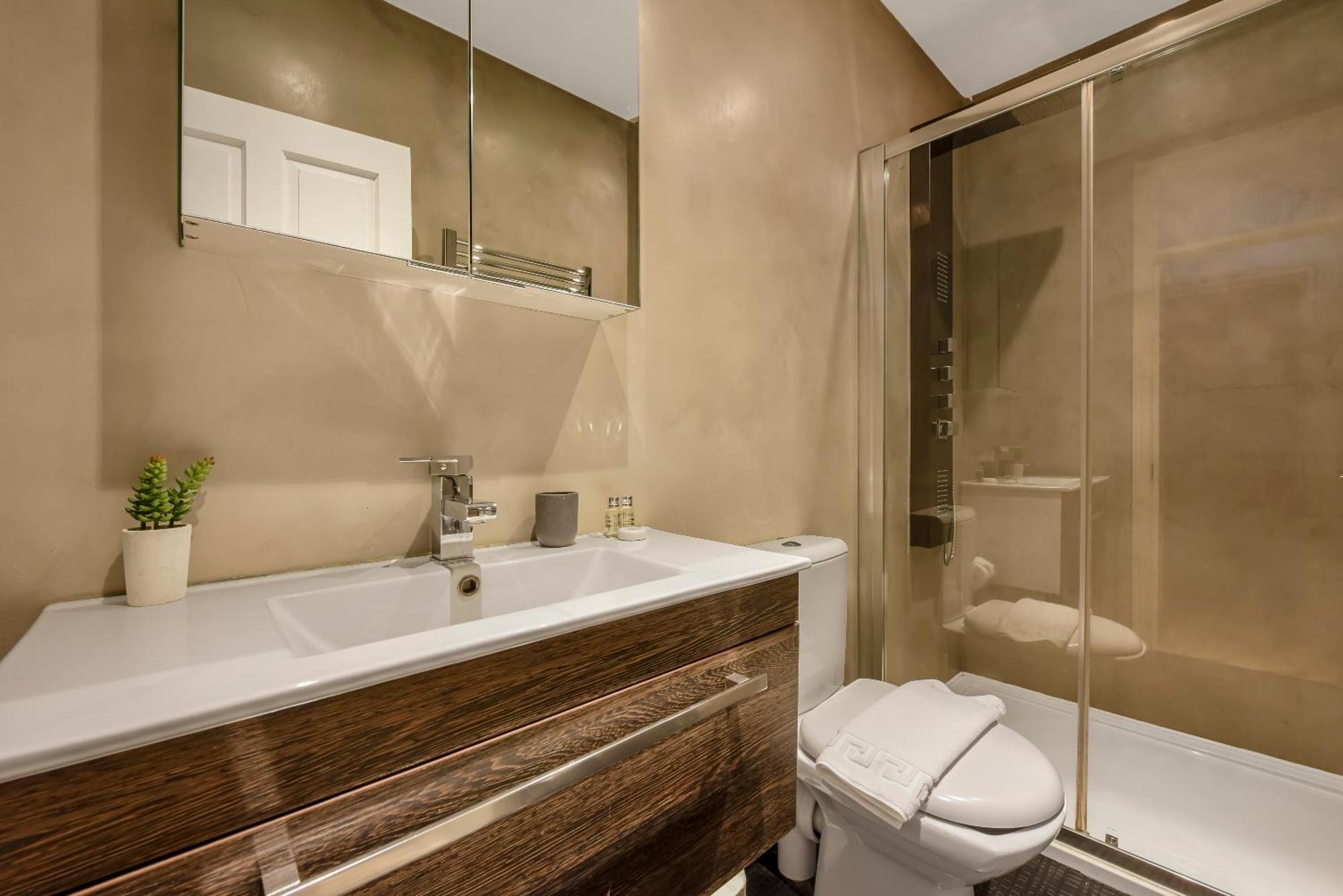 The West Kensington Collection Apartment London Exterior photo
