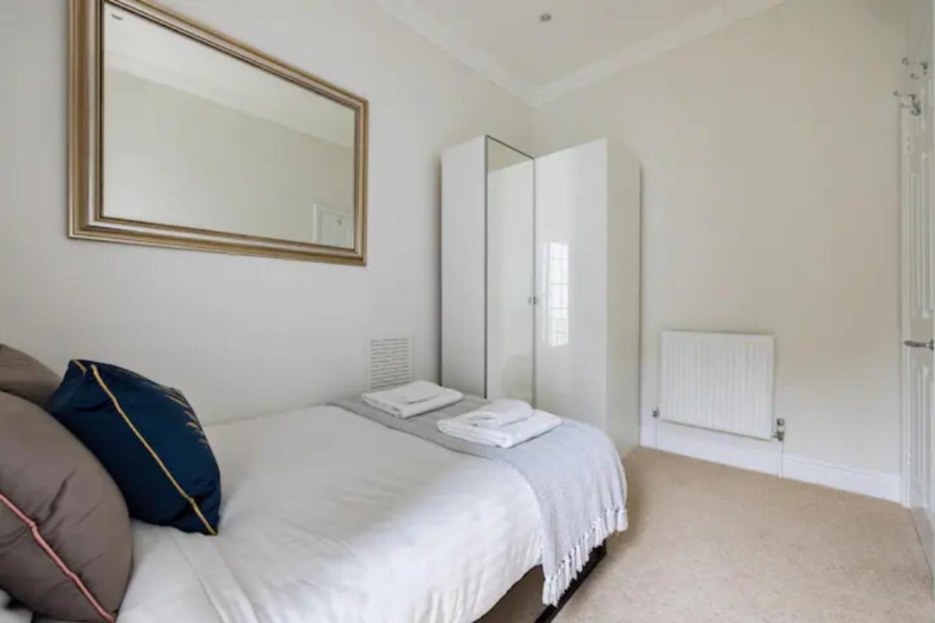 The West Kensington Collection Apartment London Exterior photo