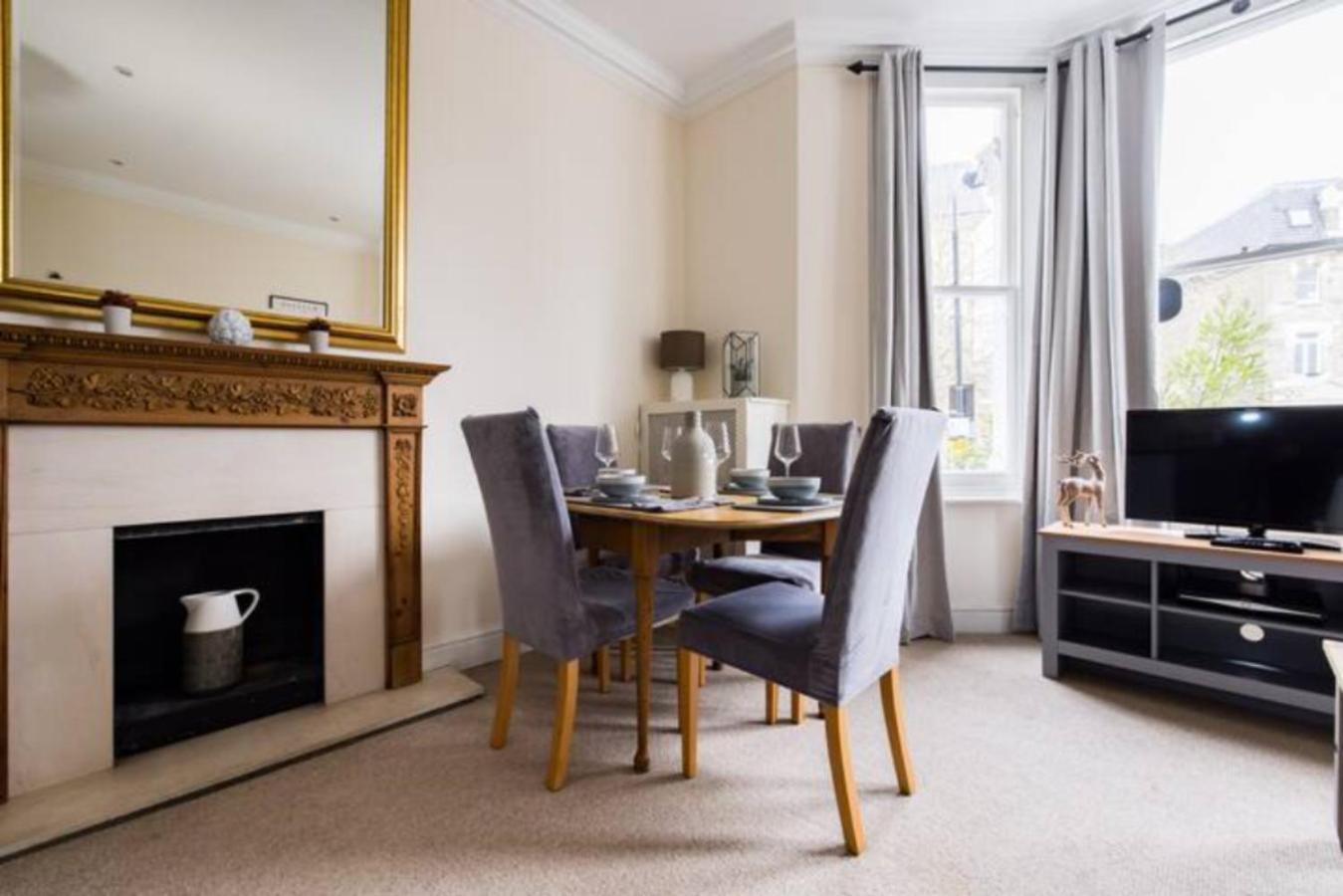 The West Kensington Collection Apartment London Exterior photo