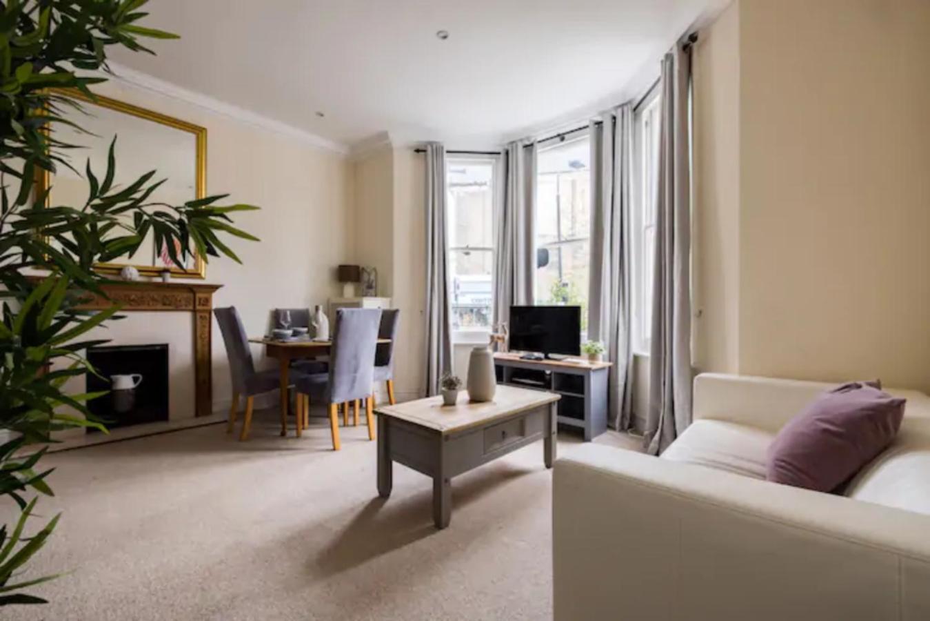 The West Kensington Collection Apartment London Exterior photo