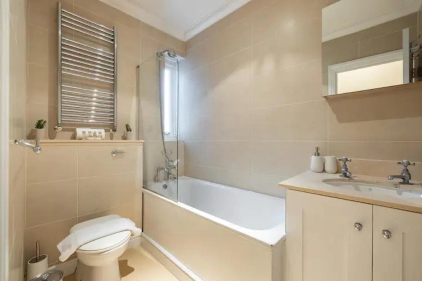 The West Kensington Collection Apartment London Exterior photo